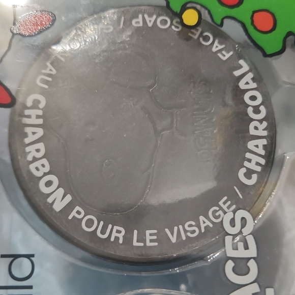 Peanuts Snoopy wet n wild face scrub set - Picture 4 of 5